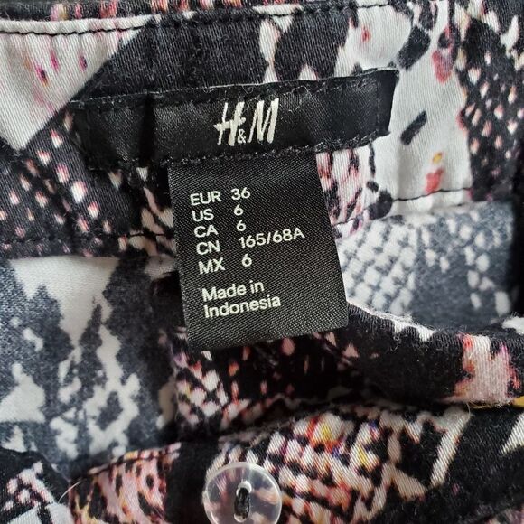 H and M multiprint shorts - Picture 2 of 8